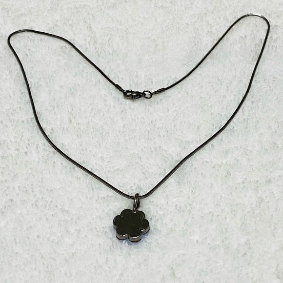 Vintage Blue crystal flower necklace - Picture 4 of 5